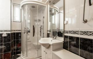 Stunning Apartment In Krusevo With Wifi - 1