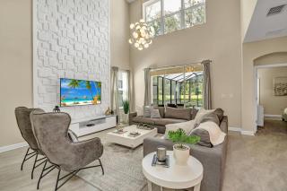 Last Minute Disney Getaway! Private Pool, Hot Tub & Games Room. Book Now! #75973 - Kissimmee - 0