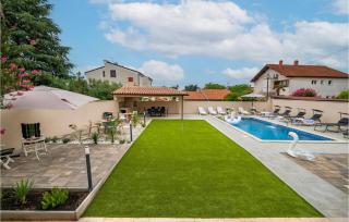 2 Bedroom Nice Apartment In Medulin - Medulin - 3
