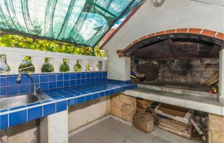 Cozy Apartment In Pakostane With Wifi - Pakoštane - 4