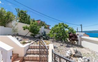 Lovely Apartment In Dramalj - Dramalj - 3