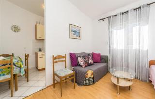 Awesome Apartment In Pag With Kitchen - Pag - 9
