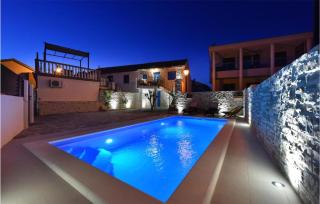 Stunning Home In Privlaka - Privlaka - 2