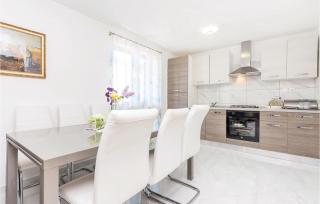 Gorgeous Apartment In Dramalj With Wifi - 7