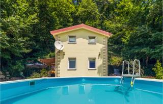Stunning Home In Krizisce - 0