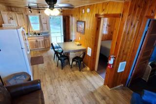 Lakeside 2 Bedroom Dockside Cabin - - 7