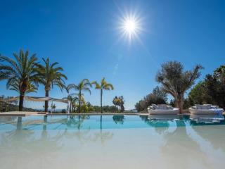Villa with multiple outdoor terrace - Sant Llorenç de Balafia - 4