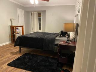 Charming Family Luxury Home - Winchester - 2