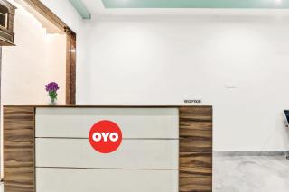 Hotel O M V Room's & Banquet - Transport Nagar - 7