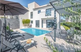 4 Bedroom Cozy Home In Medulin - 3