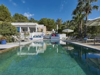 Holiday home with central heating - Sant Josep - 0