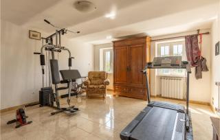 5 Bedroom Gorgeous Home In Podenzana - Podenzana - 3