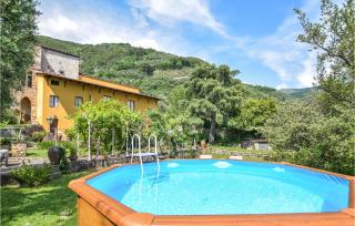Amazing Home In Camaiore With Kitchen - Camaiore - 0