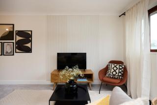 The Isleworth Place - Stunning 1BDR Flat with Balcony - Isleworth - 2