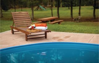 Awesome Home In Brestovac With Sauna - Novo Zvecevo - 1