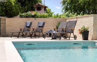 1 Bedroom Amazing Apartment In Pula - Pula - 9