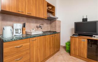 Stunning Apartment In Barbat Na Rabu - Barbat na Rabu - 5