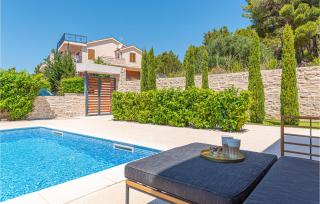 Beautiful Home In Tribunj With Jacuzzi - Tribunj - 4