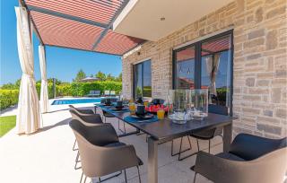 Beautiful Home In Tribunj With Jacuzzi - Tribunj - 7
