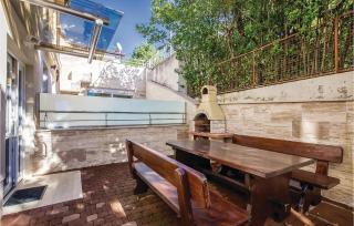 Beautiful Apartment In Crikvenica - Crikvenica - 8