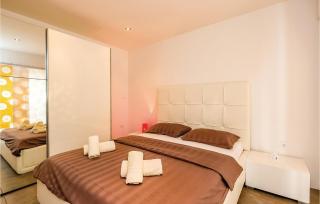 Beautiful Apartment In Crikvenica - Crikvenica - 7