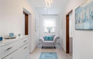 Gorgeous Apartment In Dramalj - Dramalj - 4