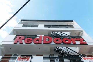 RedDoorz at DBuilders Rooms Bangkal Makati - Manila - 6