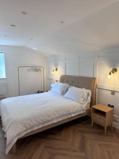 Little C0pse Barn - 1