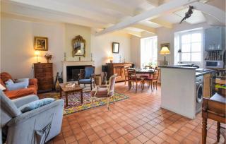 Awesome Home In Saint-Jean-Le-Thomas - 8