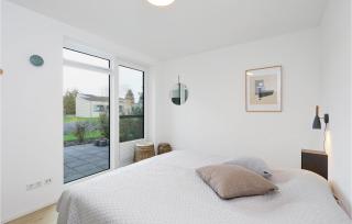 Beach Front Home In Lembruchdümmer See - 4