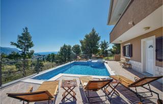 Lovely Home In Split With Jacuzzi - 1