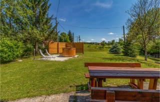 Awesome Home In Rakovicko Seliste - 2