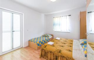 Cozy Apartment In Vidalici With Wifi - Kustići - 1