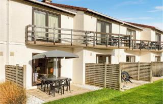 Beautiful Apartment In Bredene - 0