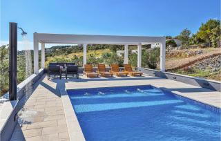 Gorgeous Home In Zecevo Rogoznicko - 1