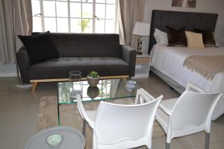 6 Woodmead Suites - 6