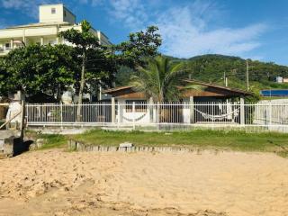 Casa pé na areia, de frente ao mar em Itapema - Itapema - 9