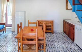 1 Bedroom Awesome Home In Sangineto - 8