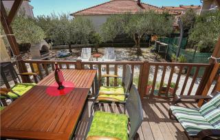 Stunning StaCaravan In Trogir - Trogir - 9