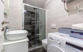 Holiday house Kristina with heated Pool, 10pax - Tugare - 3