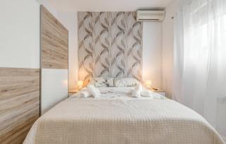 Holiday house Kristina with heated Pool, 10pax - Tugare - 8
