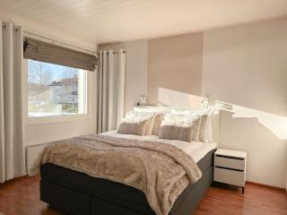 Villa Aurora Riverside by BookLapland - Rovaniemi - 9