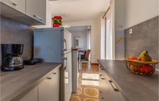 2 Bedroom Cozy Apartment In Labin - Labin - 4