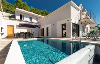 Lovely Home In Blato With Jacuzzi - Blato - 0