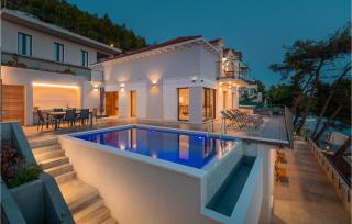 Beach Front Home In Blato - 4