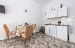 Stunning Apartment In Vrsi With Wifi - Vrsi - 8
