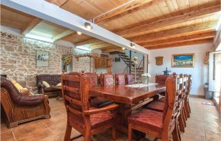 2 Bedroom Nice Home In Nevest - Unešić - 8