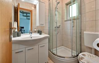 Cozy Home In Madzarevo With Kitchen - - 3