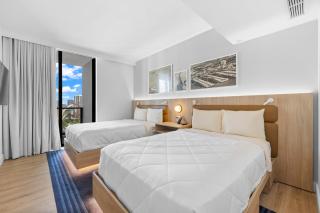 Miami Luxury 2BR w Panoramic Views & Free Parking - 8