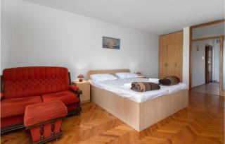 Lovely Apartment In Novi Vinodolski - Novi Vinodolski - 7